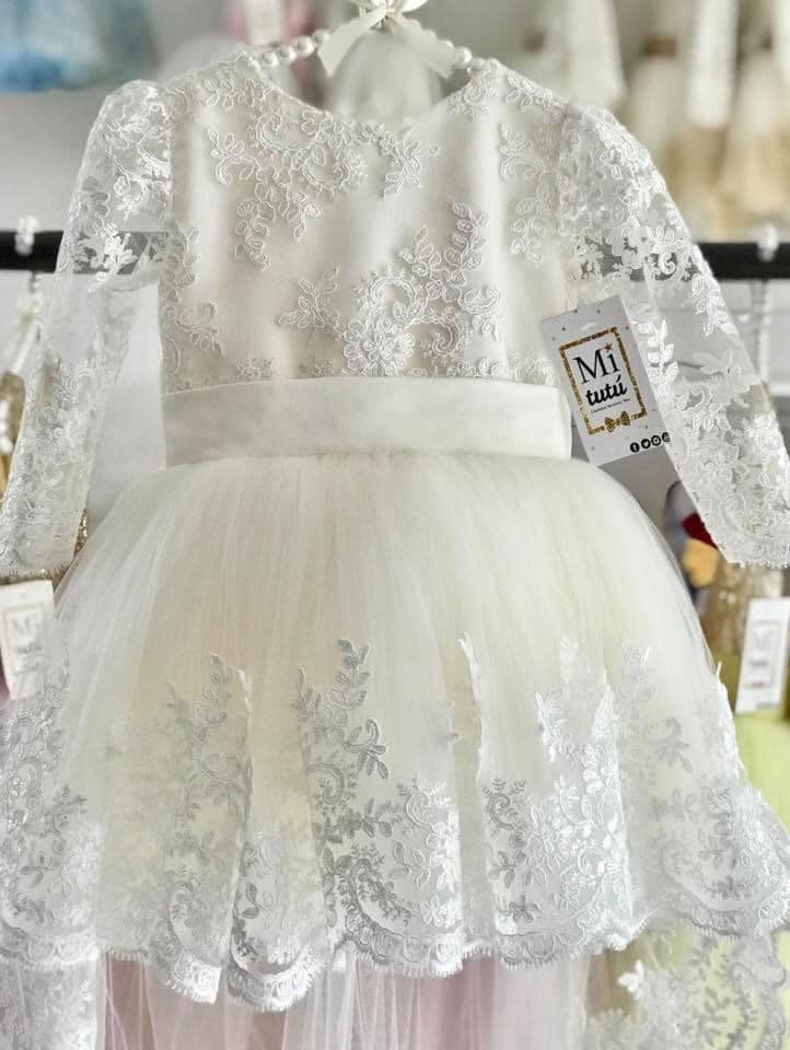 Bautizo encaje con colita - Image 2